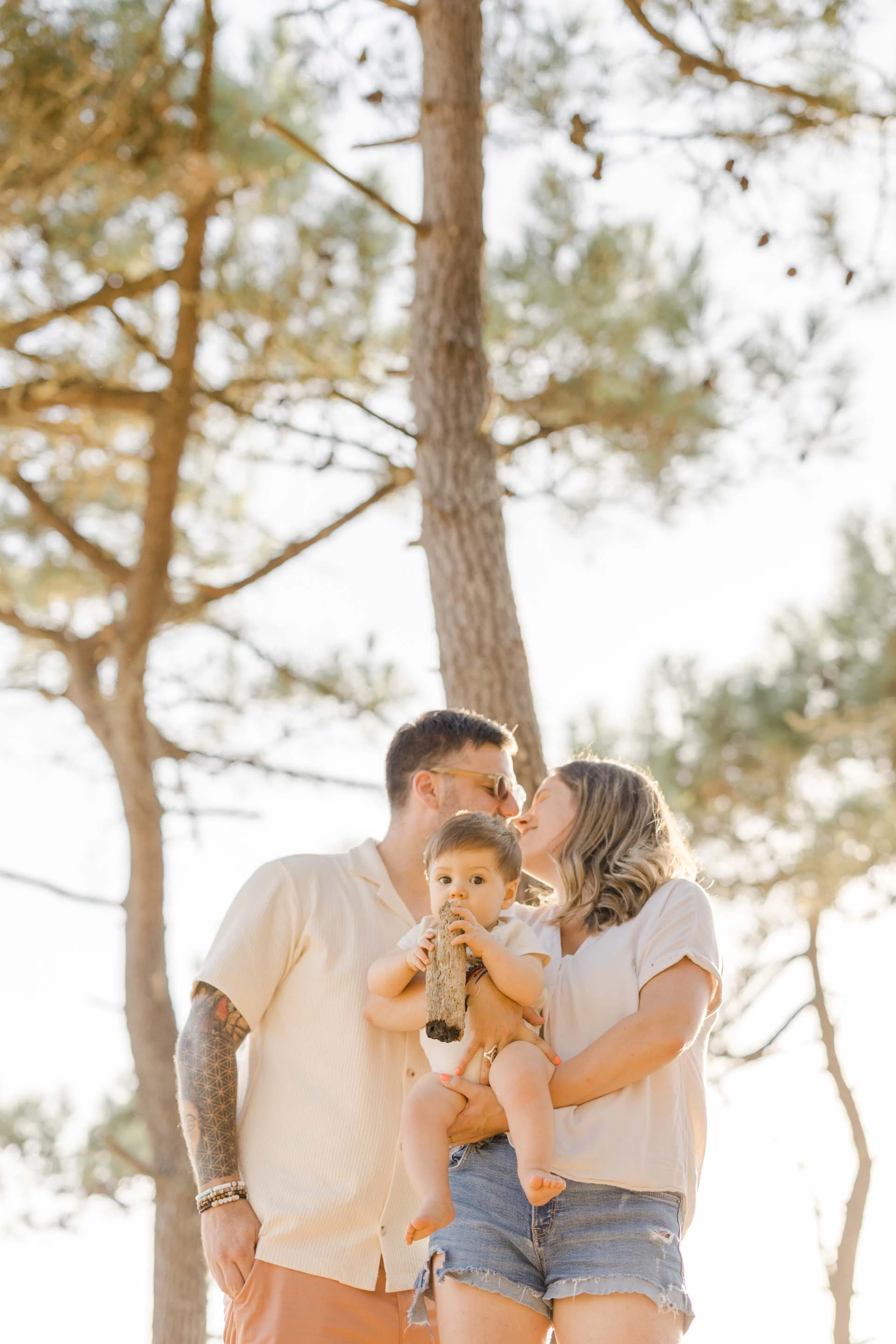 bonheur amour enfant jouer avec les enfants marron